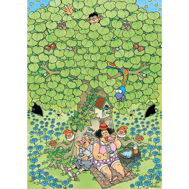 Enjoying a Picnic - Thirsty Meeples