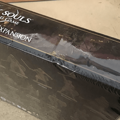 Dark Souls: The Board Game – Player Characters Expansion (DAMAGED)