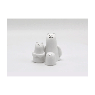 Family game Rescue Polar Bears: Data & Temperature by Mayday Games, featuring colorful polar bear characters and game components.